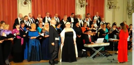 LA LIRICA INCONTRA LE MELODIE DI NAPOLI   